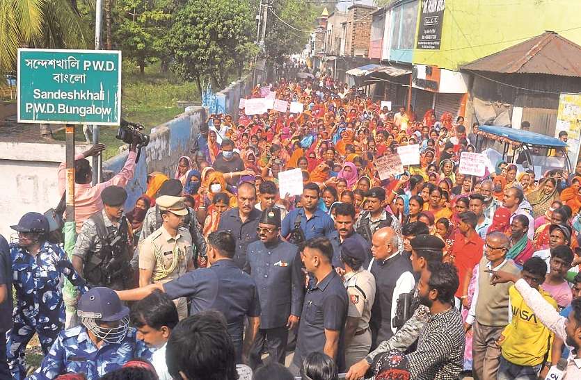 संदेशखाली इलाके में पीड़िताओं ने महिला आयोग से की शिकायत