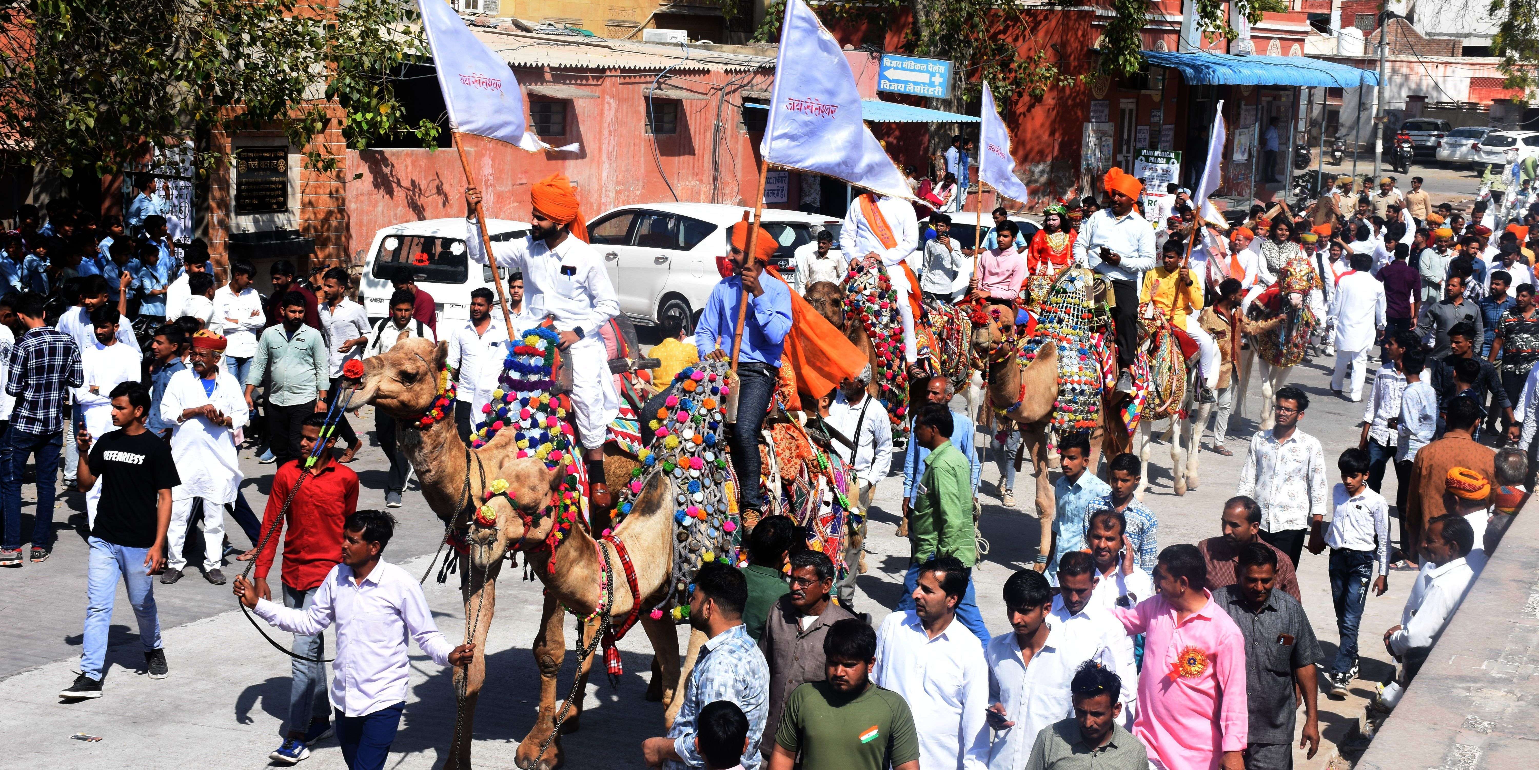 राजपुरोहित समाज के खेतेश्वर महाराज की शोभा यात्रा