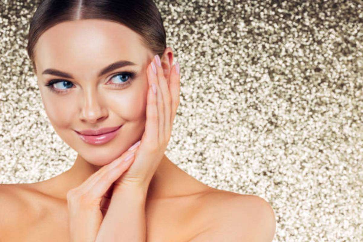 Glowing Skin Tips Hindi: ग्लोइंग स्किन चाहिए तो घर में बनाएं ये डेली फेस वॉश